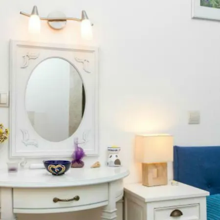 Adriana Flora Apartament *