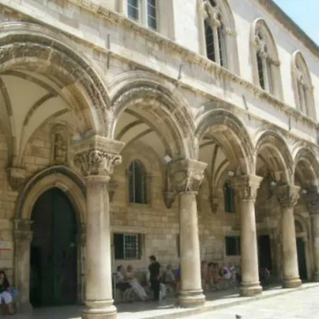 Apartment Adriana Flora *