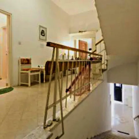 Adriana Flora Apartment *