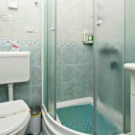 Adriana Flora Apartment