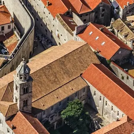 Adriana Flora * Dubrovnik