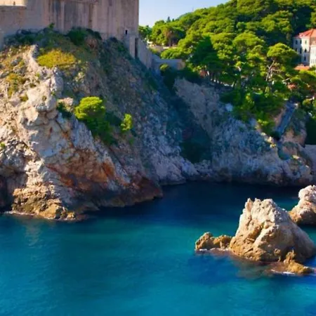 Adriana Flora Apartament