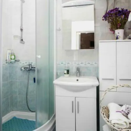 Adriana Flora * Ragusa