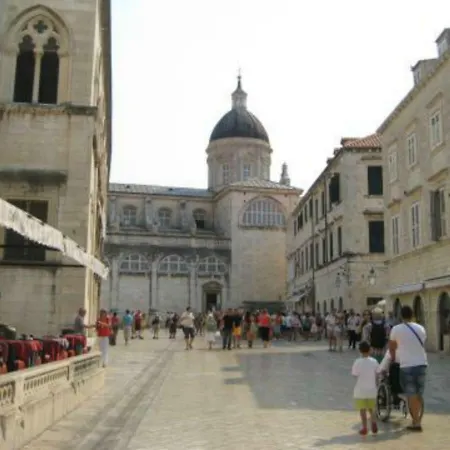 Adriana Flora Appartamento