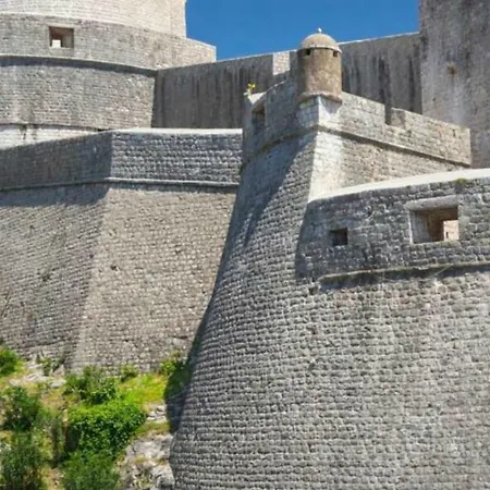 Adriana Flora Appartamento *